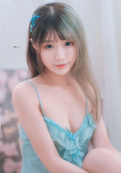 大胸女邻居